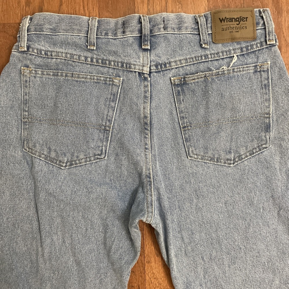 Wrangler Men's Authentic Jeans 34x29 Blue Light Wash Straight Leg Denim - Picture 8 of 9
